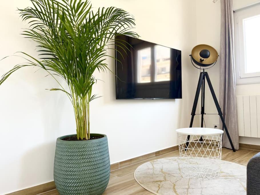 Duplex Centre Ville - 50M De La Plage - Clim - Garage - Netflix Le Grau-du-Roi Luaran gambar
