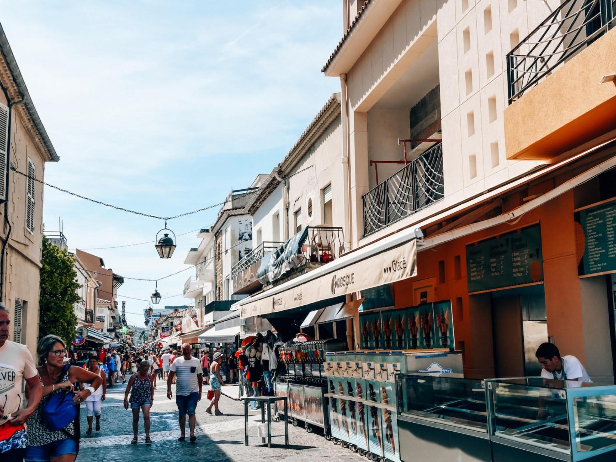 Duplex Centre Ville - 50M De La Plage - Clim - Garage - Netflix Le Grau-du-Roi Bilik gambar